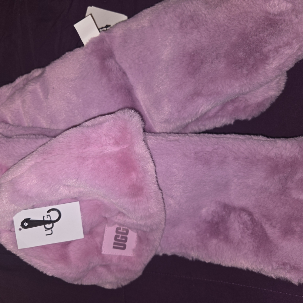 UGG Purple Furry Hat And Scarf Womens